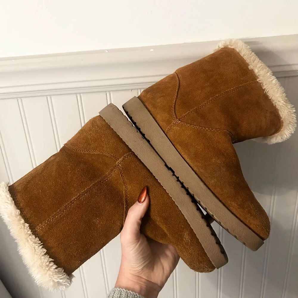 Universal Thread warm brown