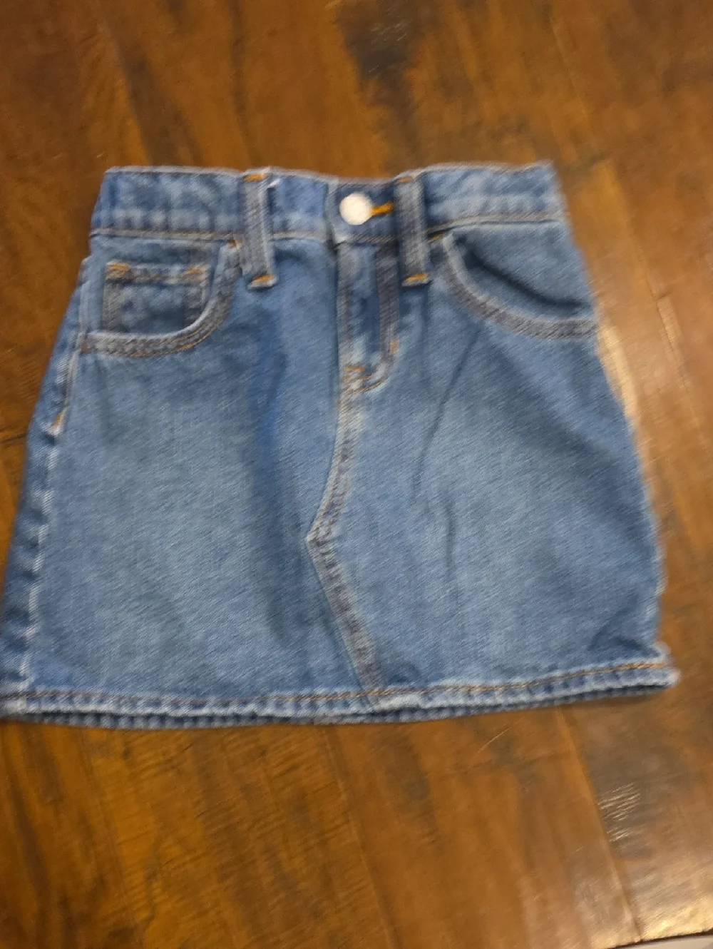 Nwot OLD NAVY GIRLS SKIRT SIZE SMALL (6-7)