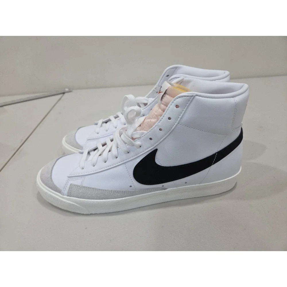 Nike blazer mid