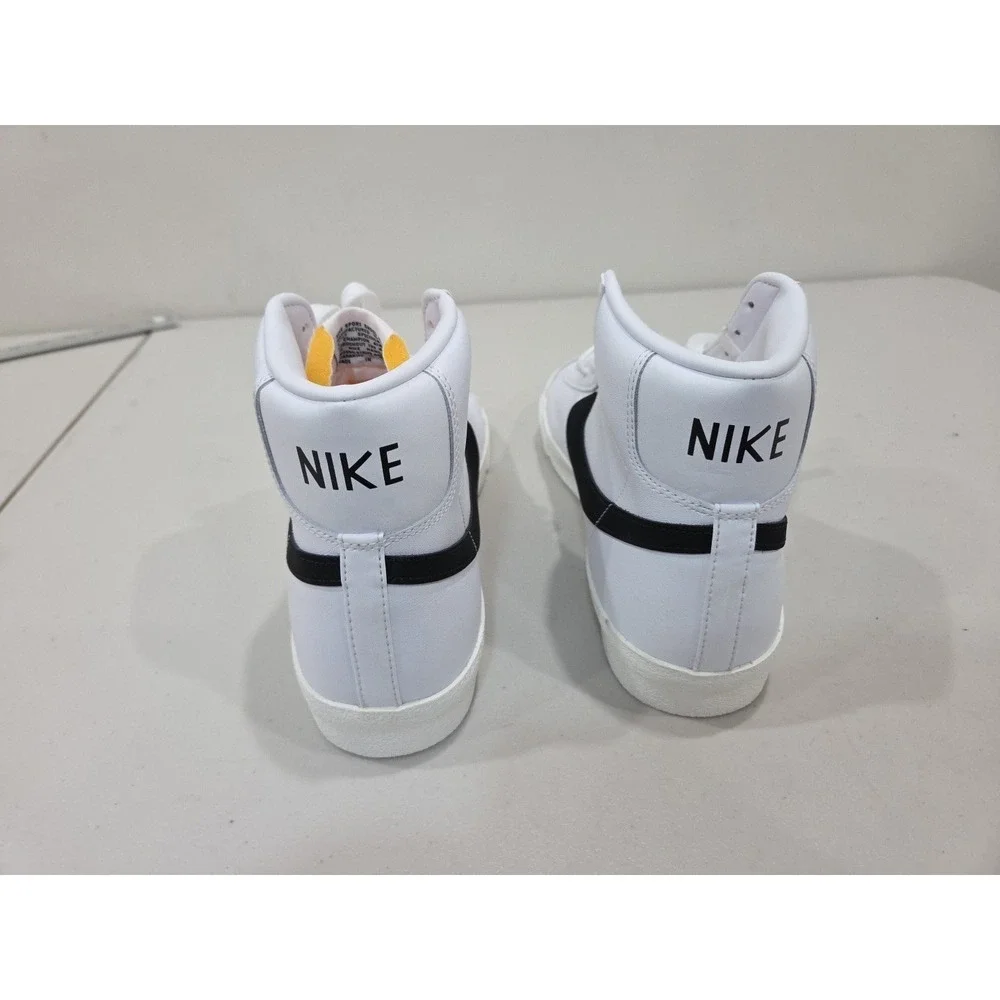Nike blazer mid
