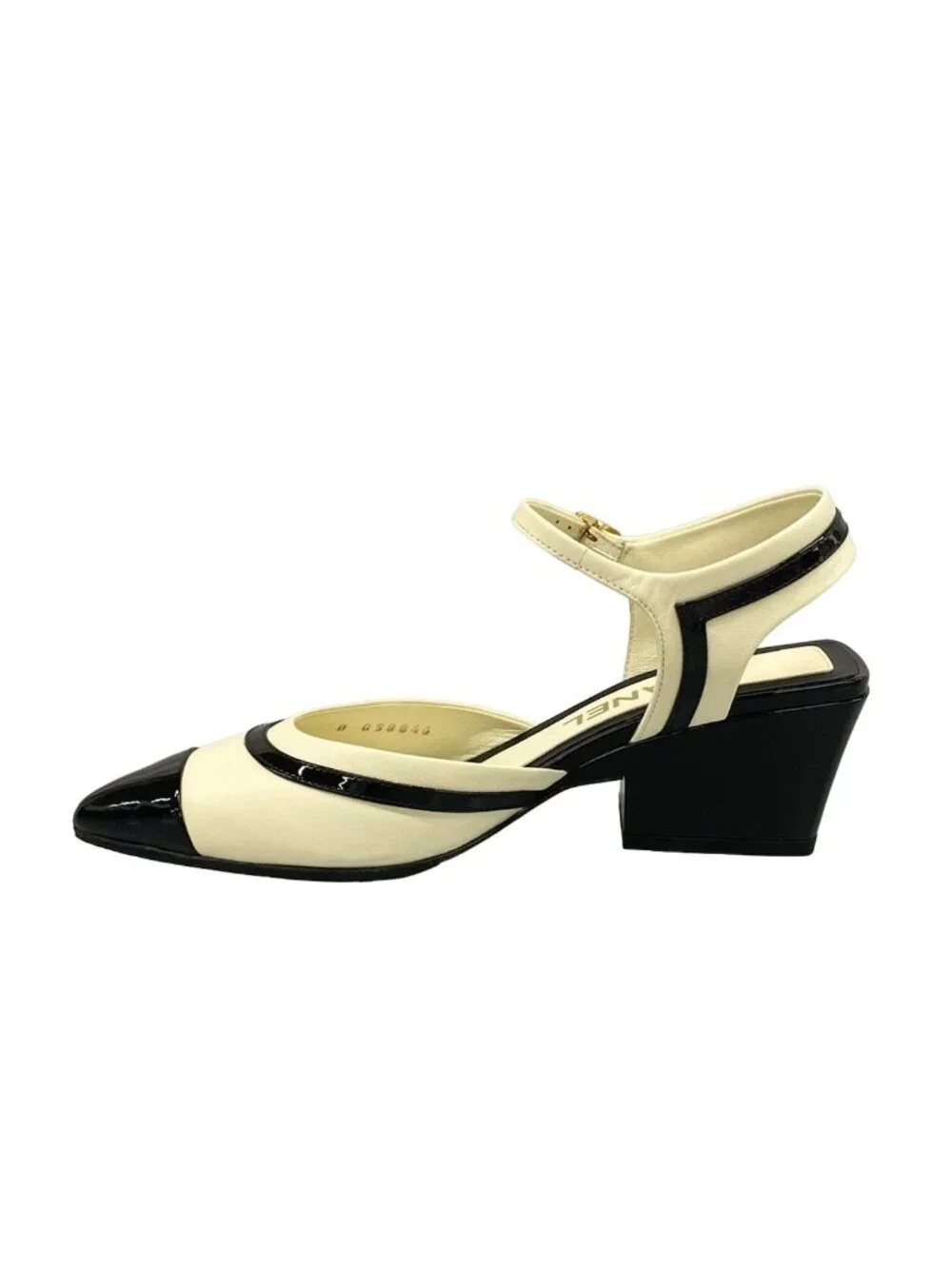 Chanel Pumps 35 C Black White CC Logo T-ton Slingback Ivory Heel