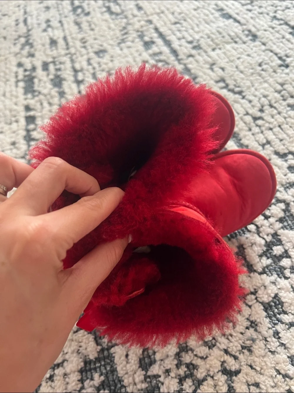 UGG play classic sole