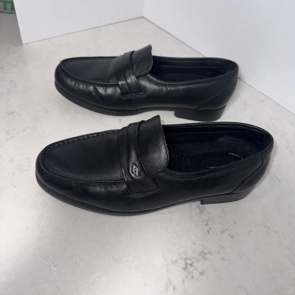 Thom McAn color pair made