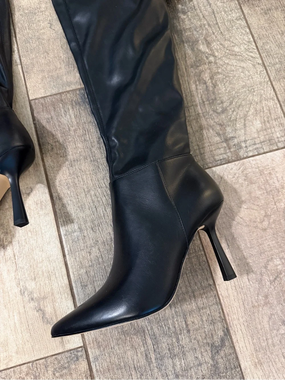 Gianni Bini chic over
