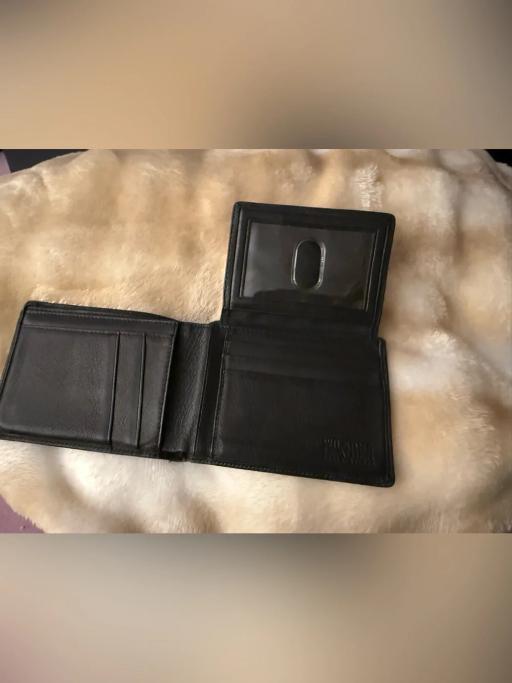 Wilsons Leather compact bi