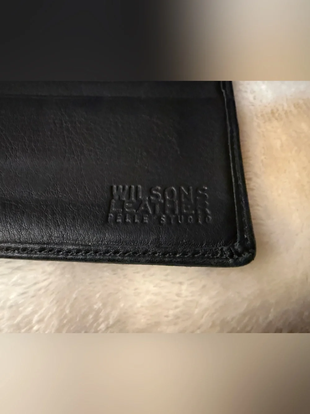 Wilsons Leather compact bi