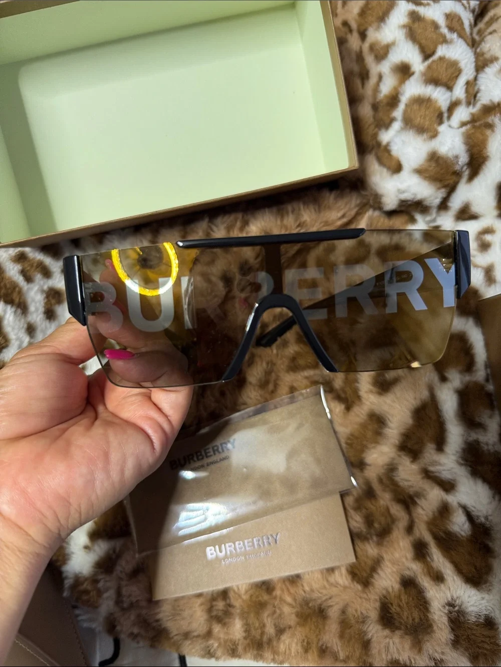 Burberry bold single