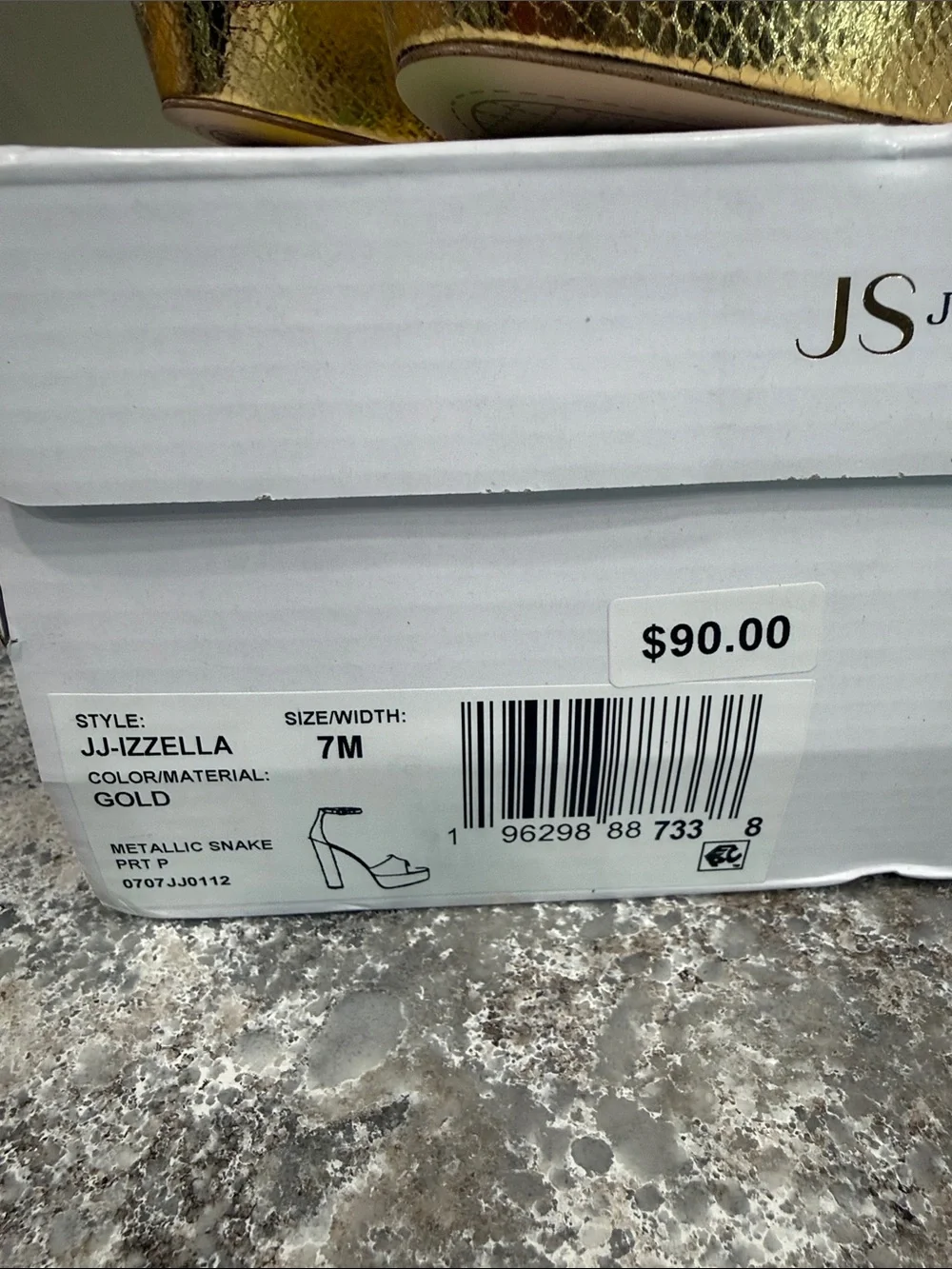 Jessica Simpson bold gold