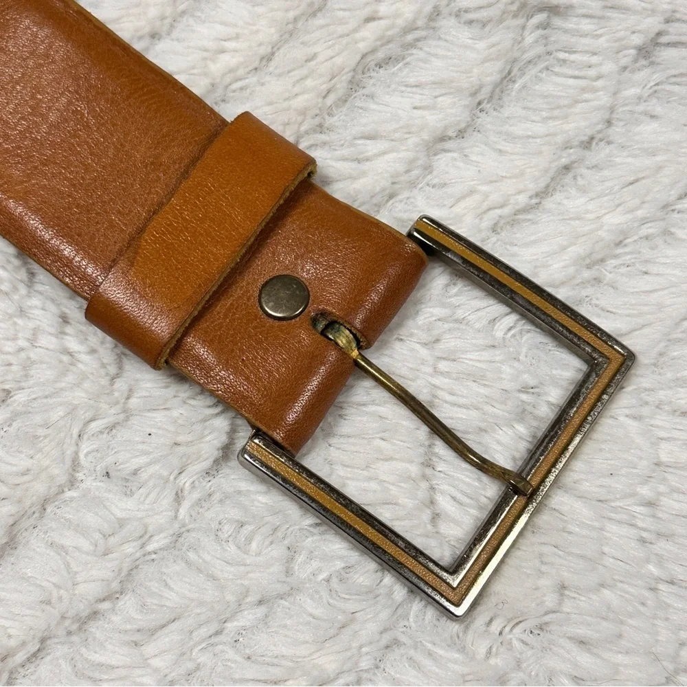 Vintage Hickok Belt Makers, Carmel Brown Cowhide Leather Gold Tone Buckle, M