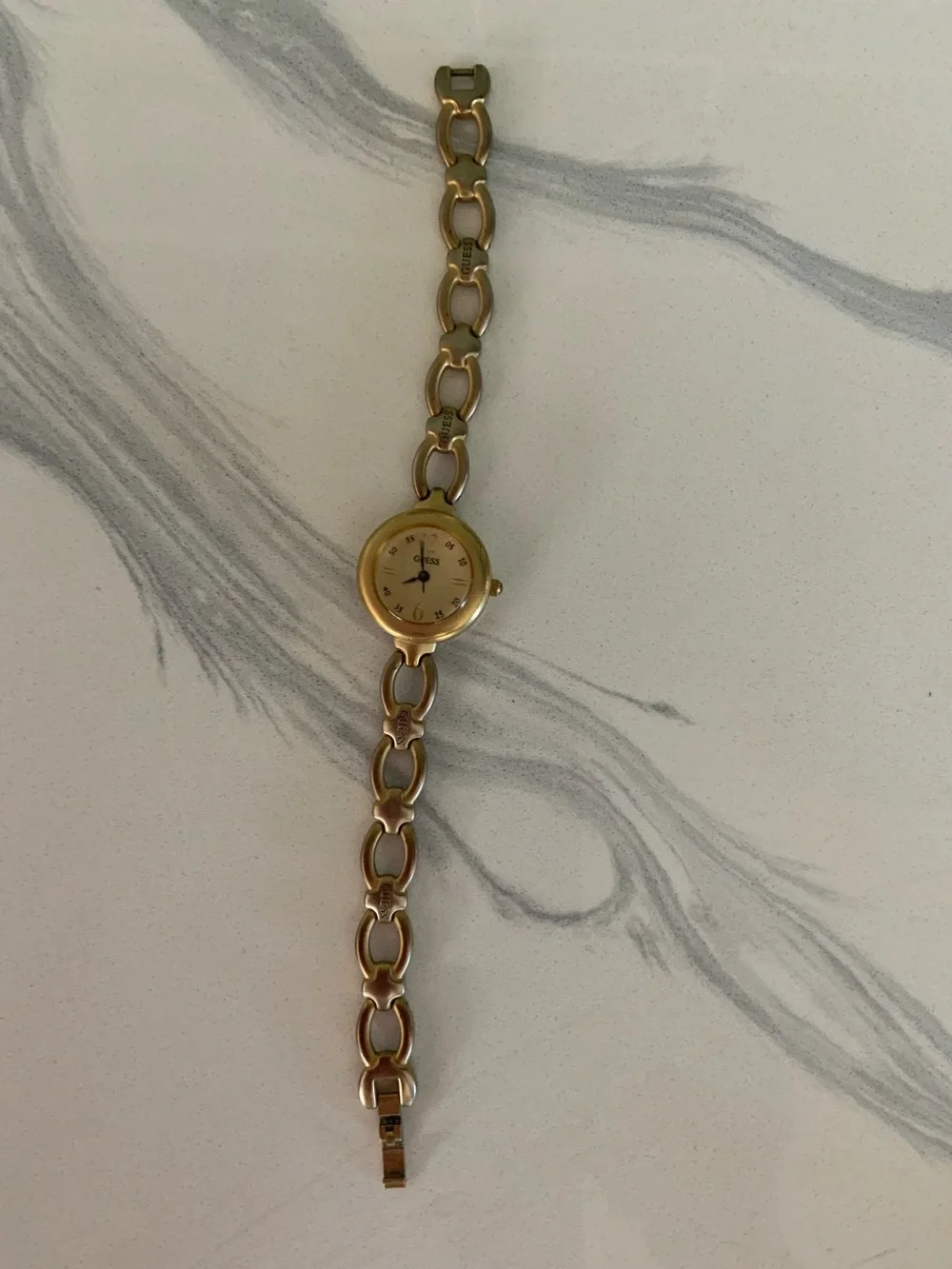 Guess elegant bracelet