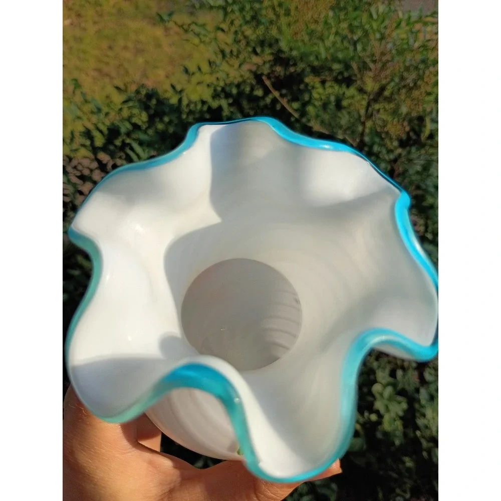 Fenton vintage teleflora