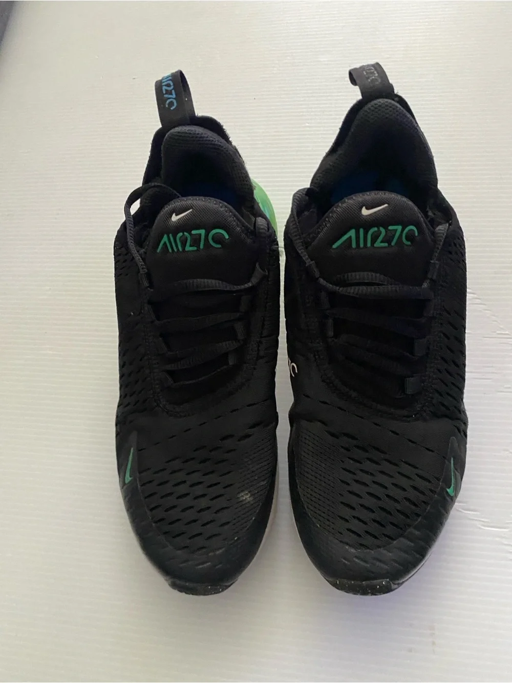 Nike Kids' Air Max 270 Black with Green and Blue Gradient Heel Size 6Y