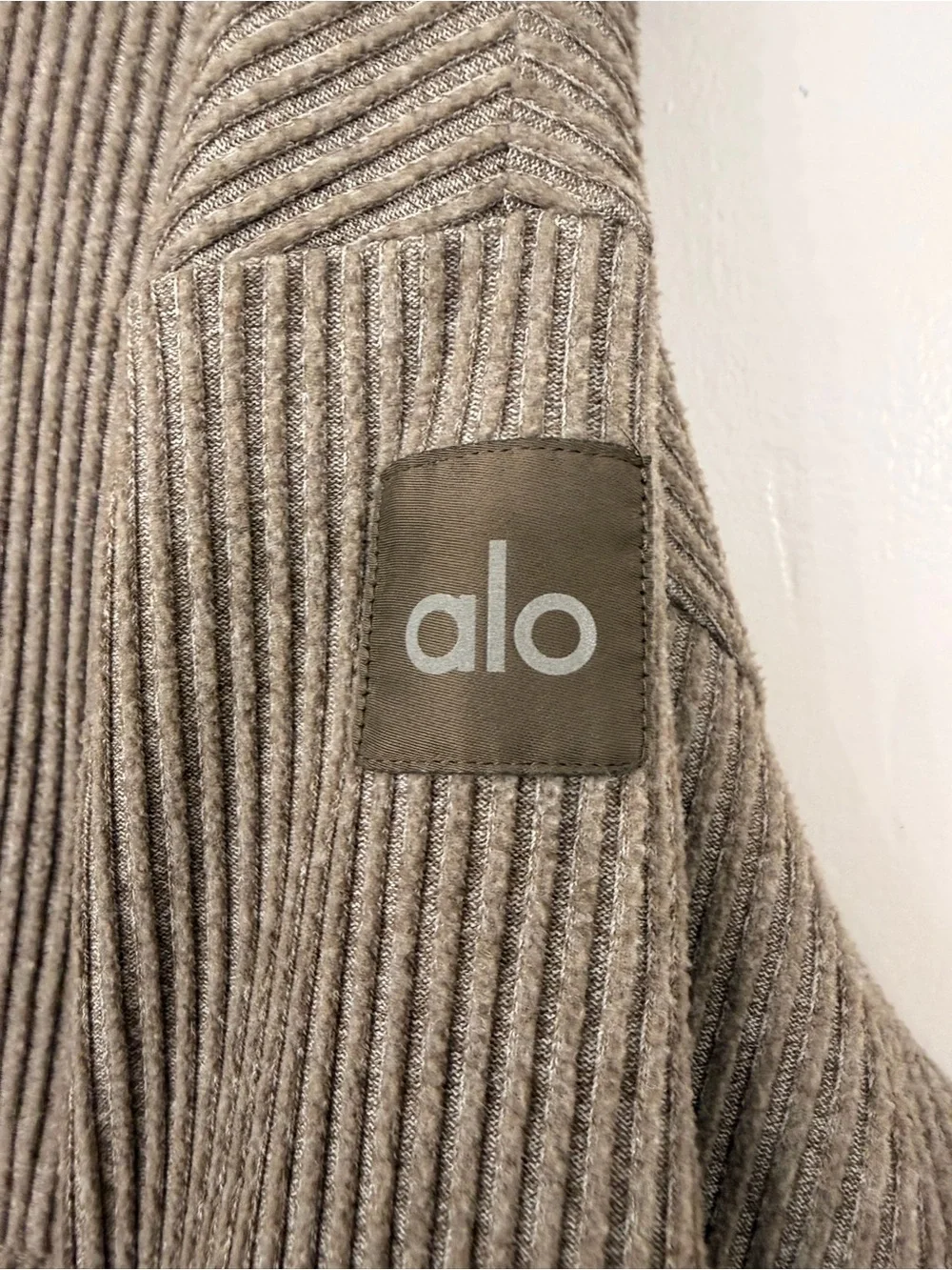 ALO Yoga alo muse