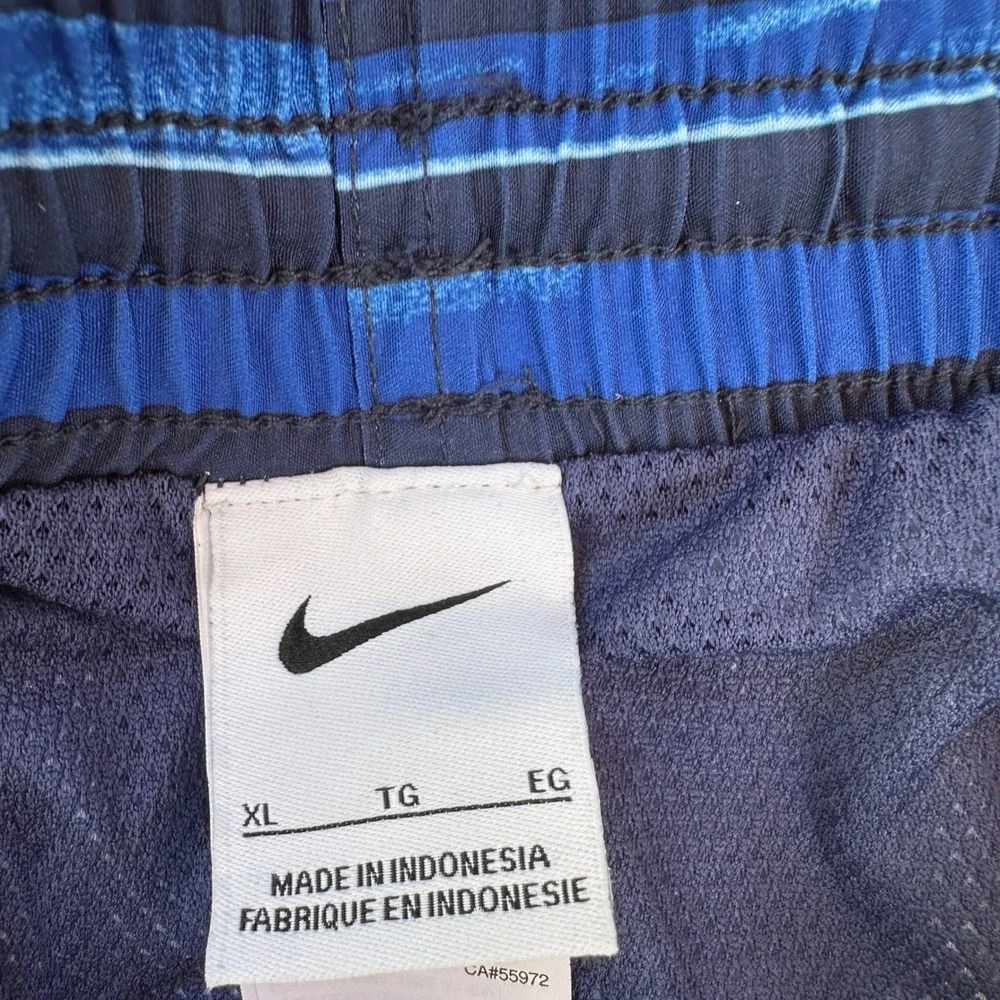 Nike Swim Mens Blue Striped 9 Inch Inseam Board Shorts NESSD545-440 Size XL NEW