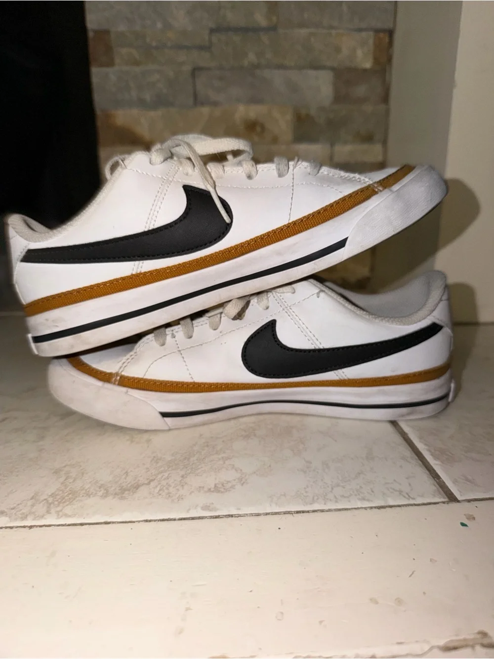 Kids Nike court legacy shoes