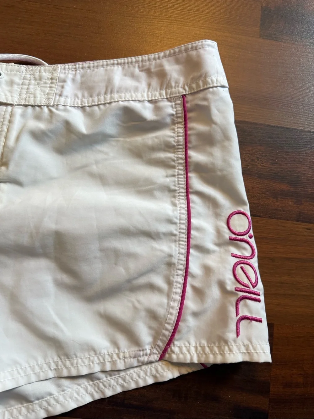 O'Neill White Women's Drawstring Board Swim Shorts With Pink Trim Y2K