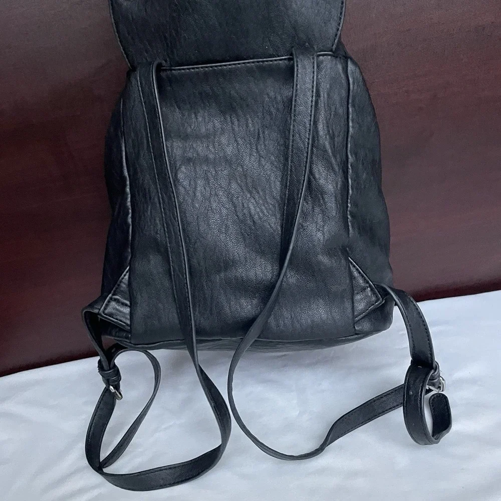 Calvin Klein Cute Black Backpack Women Top‎ Handle shoulder Bag