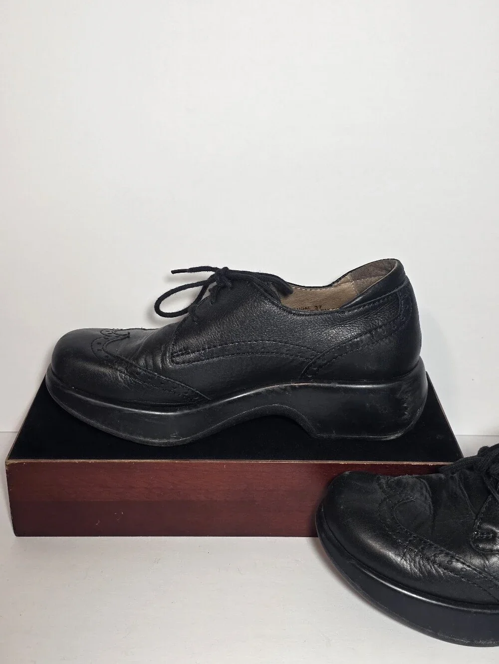 unbranded step out