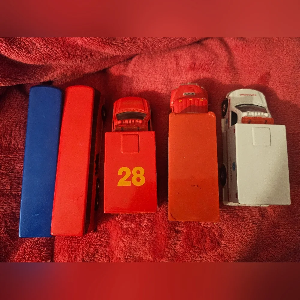 Shing Fat Huiyang Pullback Vehicle Lot of 5 (Fire, Ambulance,‎ 2 Buses, Truck)
