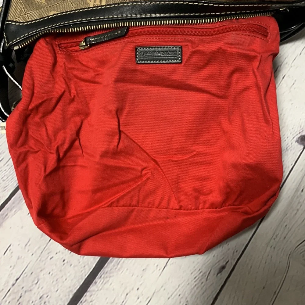 Dooney & Bourke euc dooney