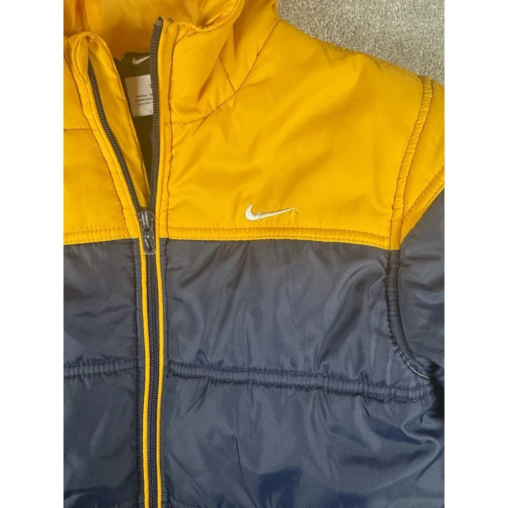 Nike puffer hooded