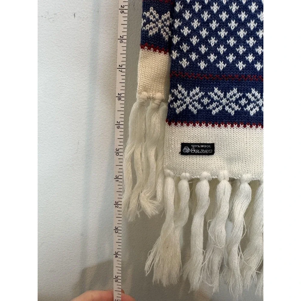 Source Unknown wool knit