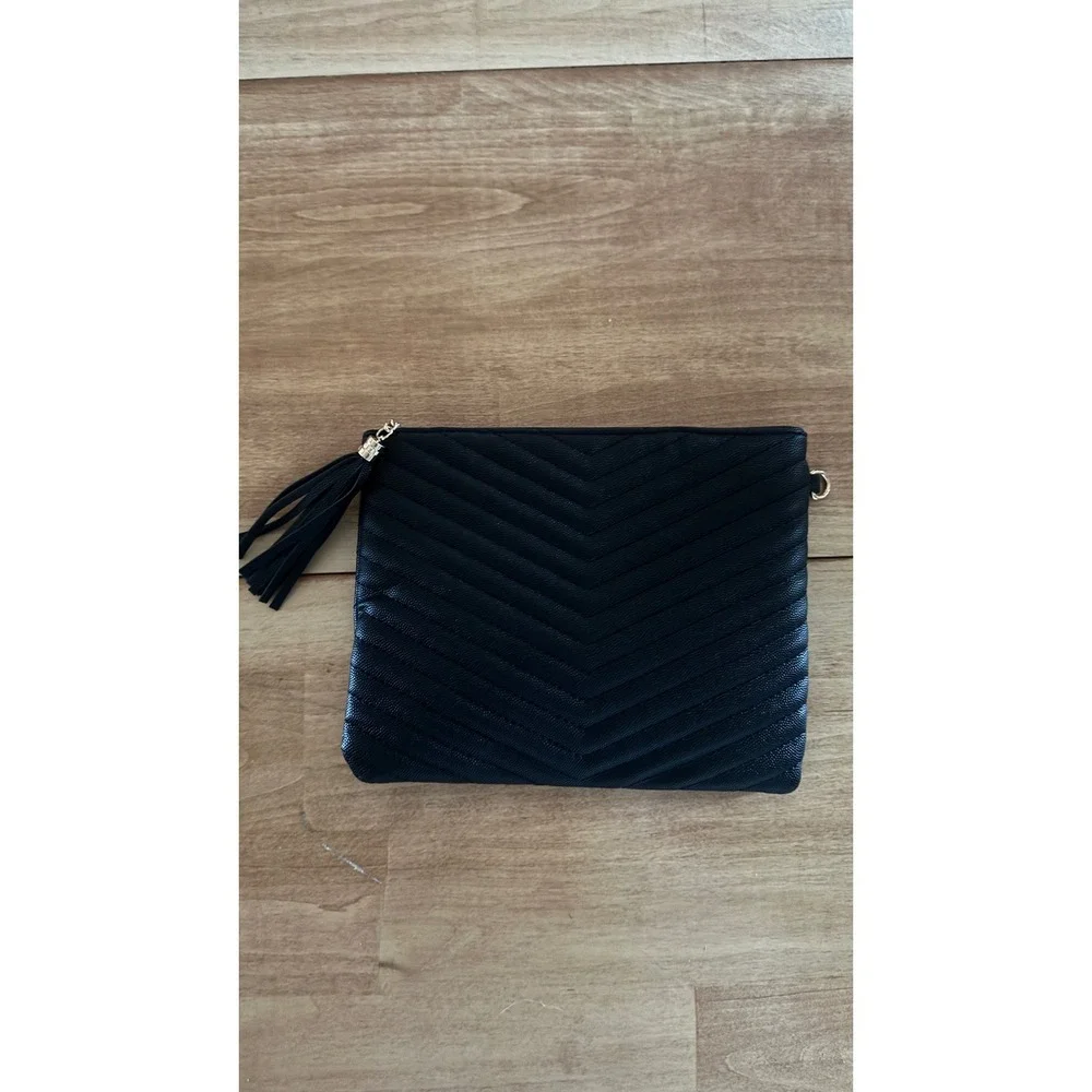 Black Chevron Quilted Faux Leather Clutch Crossbody Bag w‎ Tassel Gold Hardware