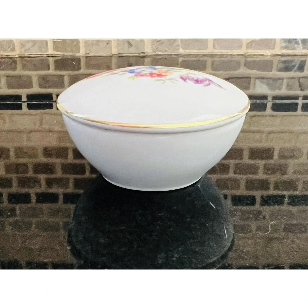 N/A vintage royal