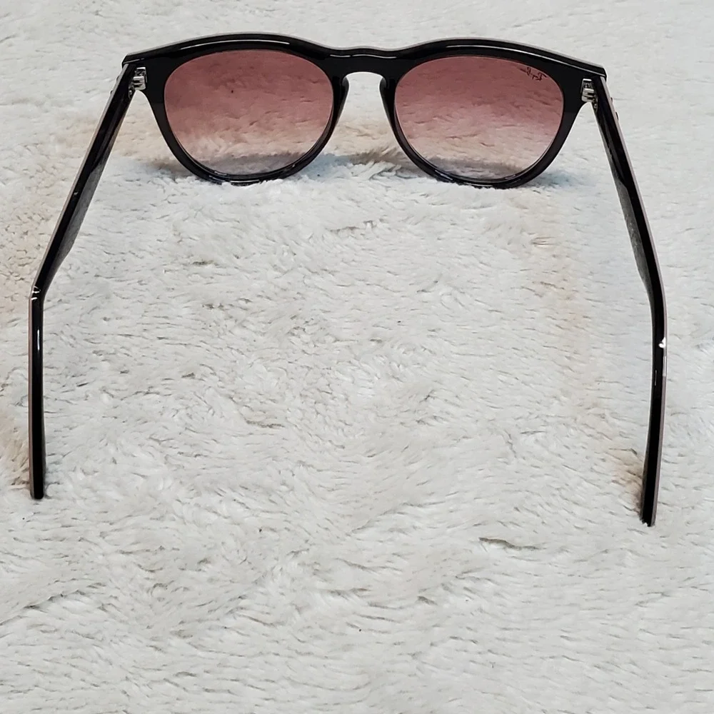 Ray-Ban spring into