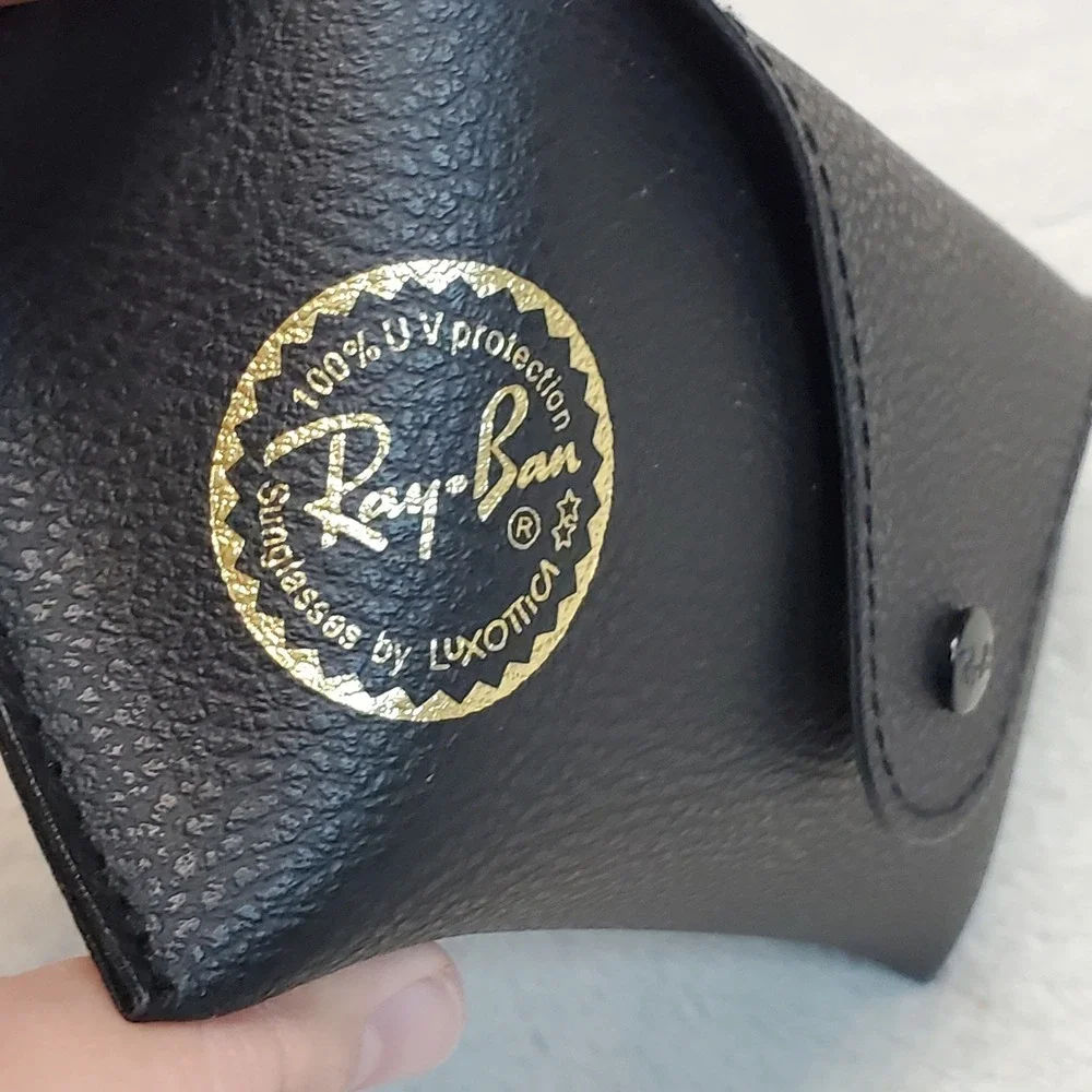Ray-Ban club timeless
