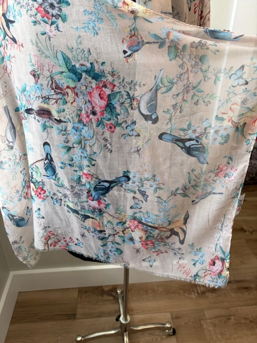Bindya scarf lightweight