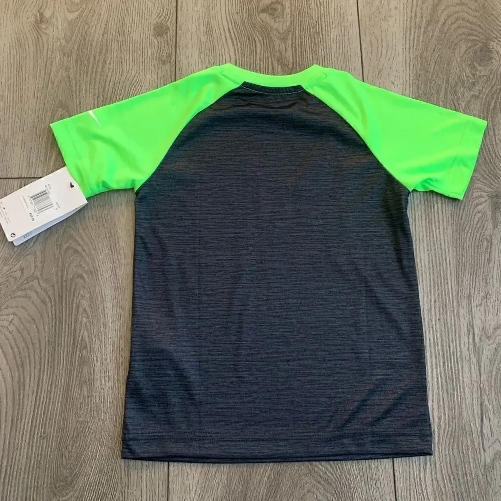 Nike boys graphic t shirt very lightweight and fresh for summer