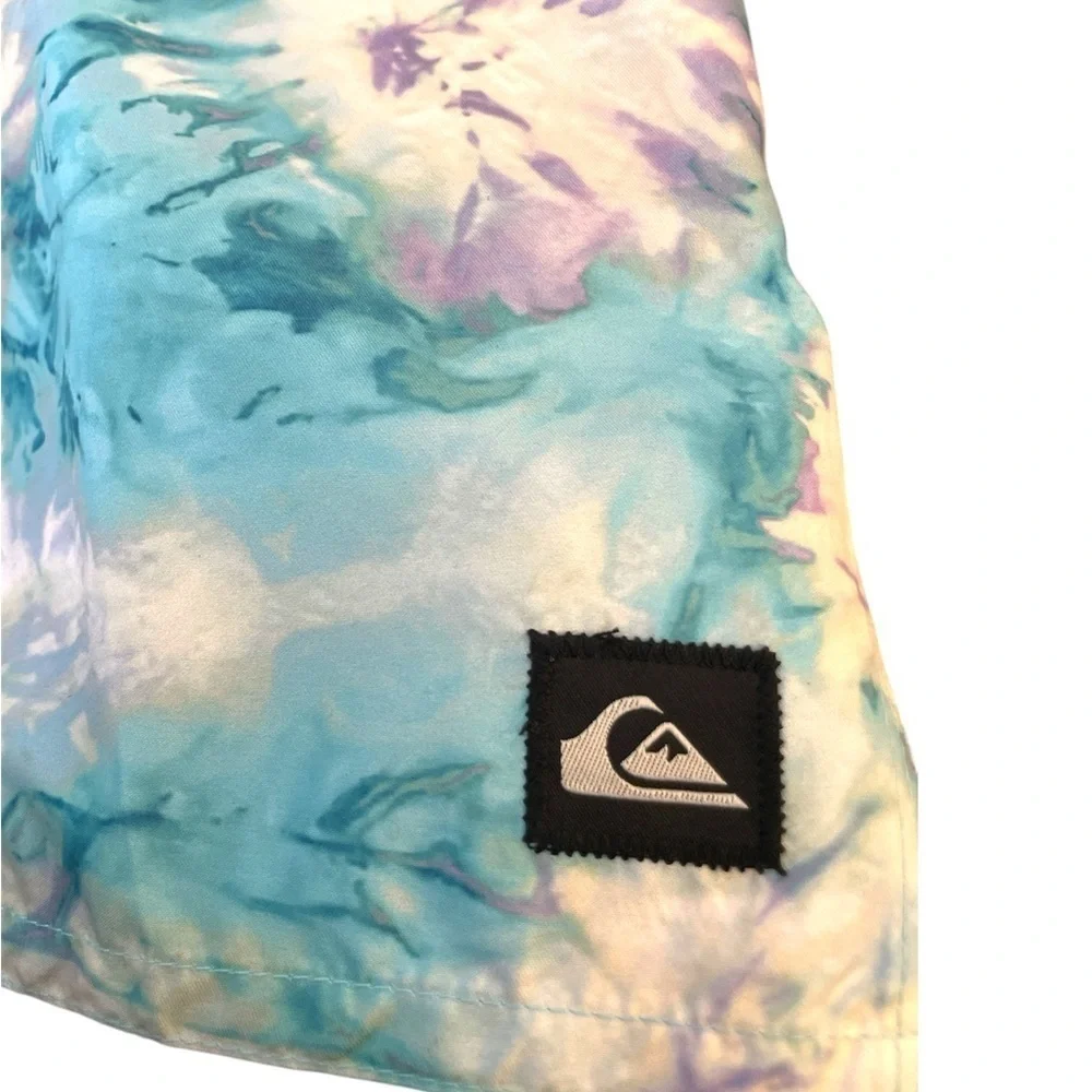 Quiksilver discover vibrant