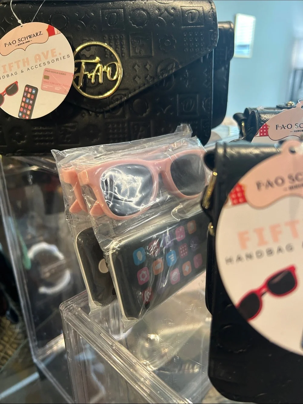 FAO Schwarz compact fao