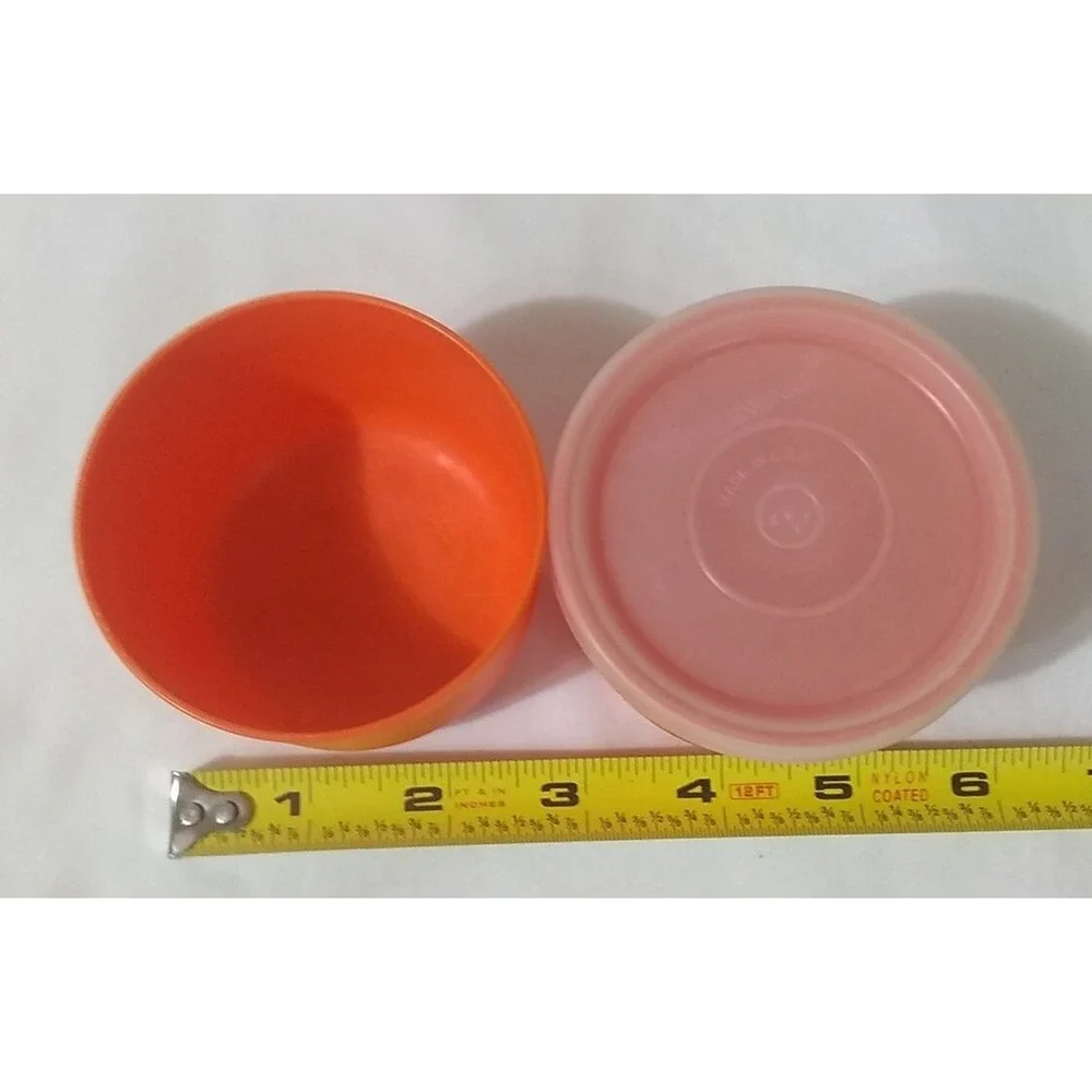 Tupperware orange 297 round