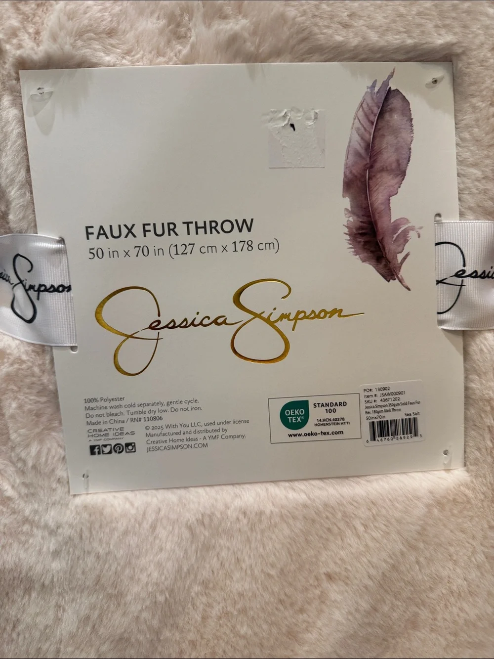 Jessica Simpson sumptuously soft