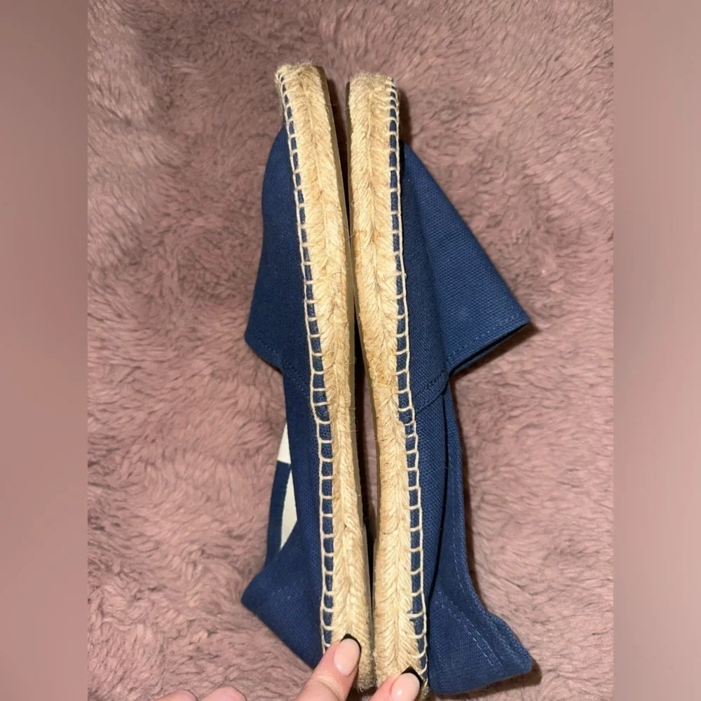 Soludos women’s espadrille blue slip on flats 9.5 vacation spring summer
