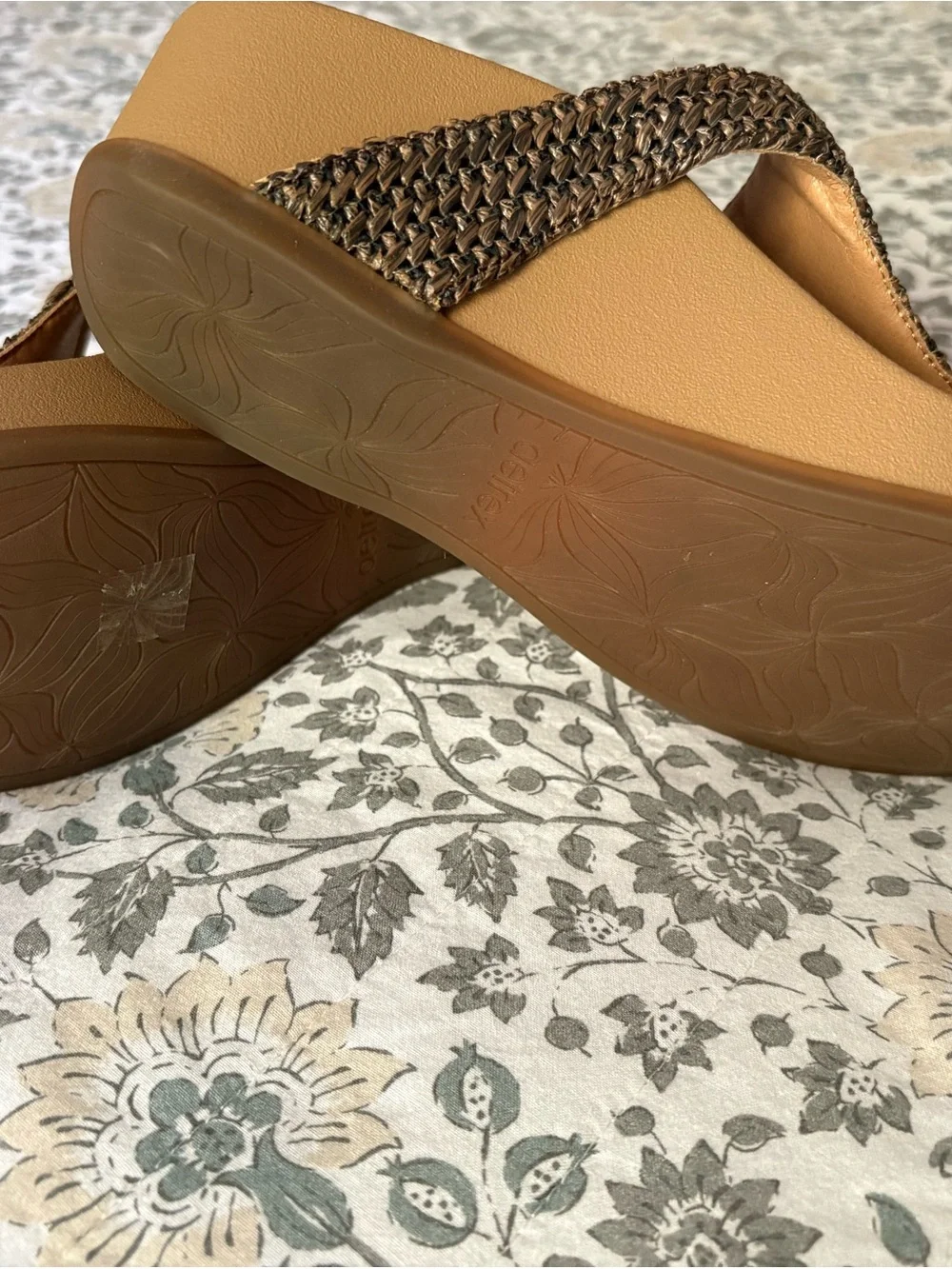 Aetrex women woven