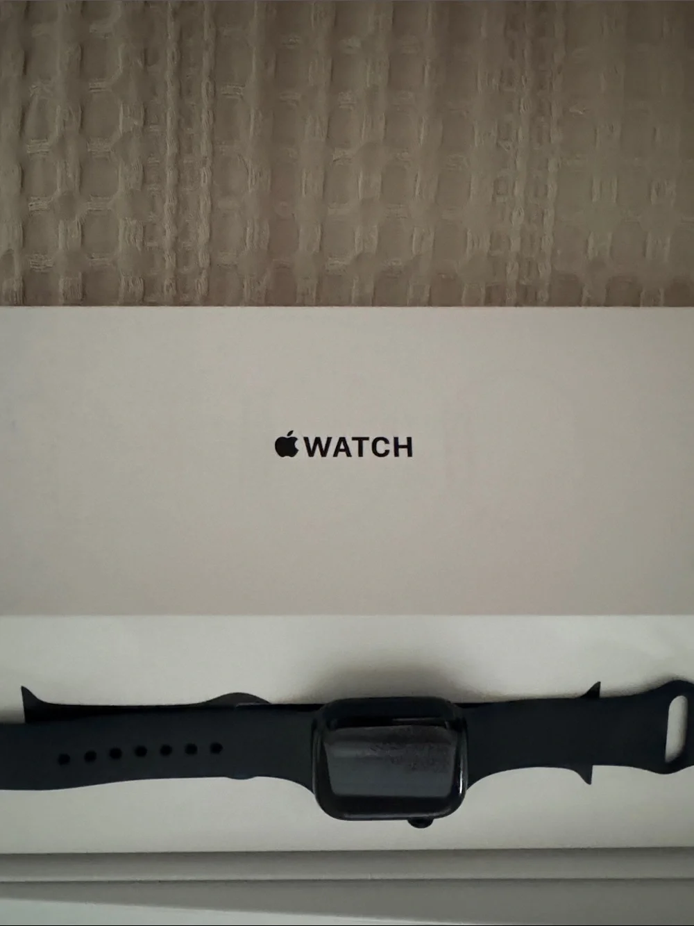 Apple smartwatch paired