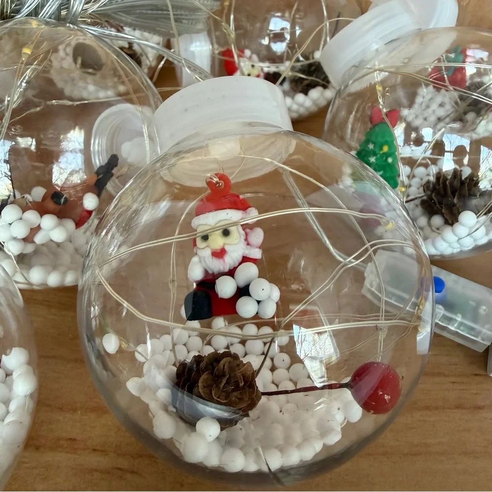 10’ Christmas Snowglobe LED String Lights 8 Function Warm Light USB Cable