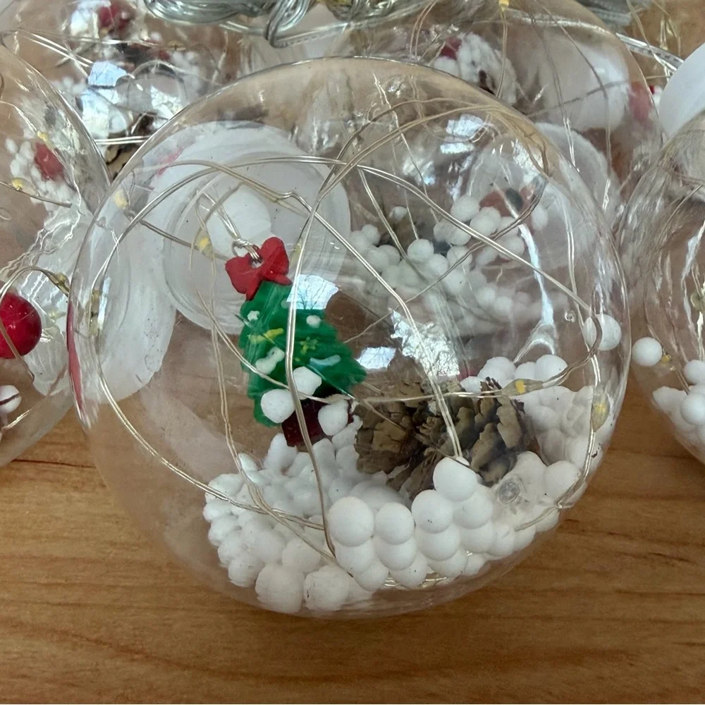 10’ Christmas Snowglobe LED String Lights 8 Function Warm Light USB Cable