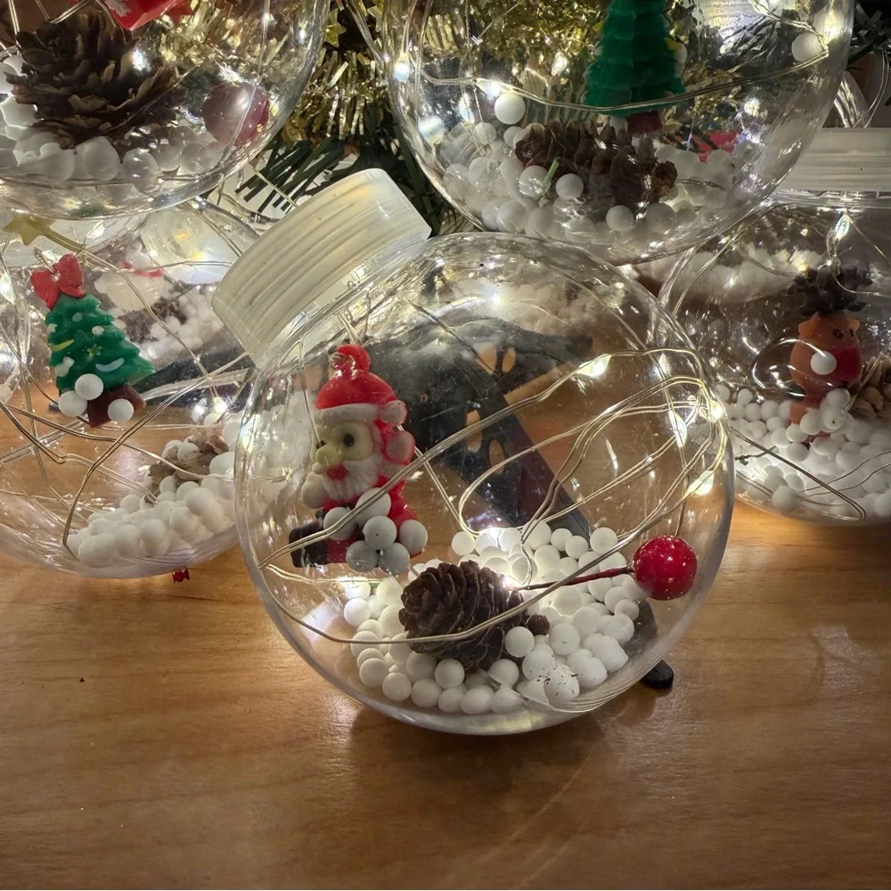 10’ Christmas Snowglobe LED String Lights 8 Function Warm Light USB Cable
