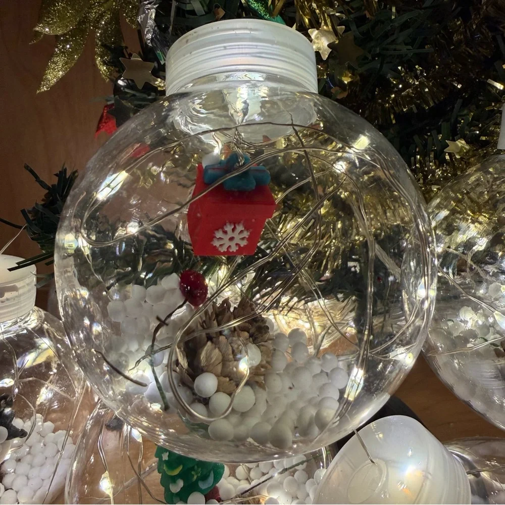 10’ Christmas Snowglobe LED String Lights 8 Function Warm Light USB Cable