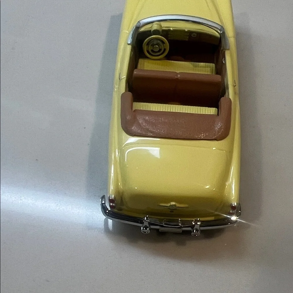 MATCHBOX this yellow