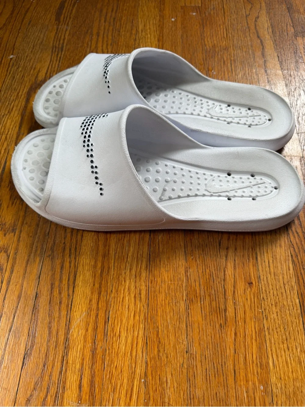 Nike easy white