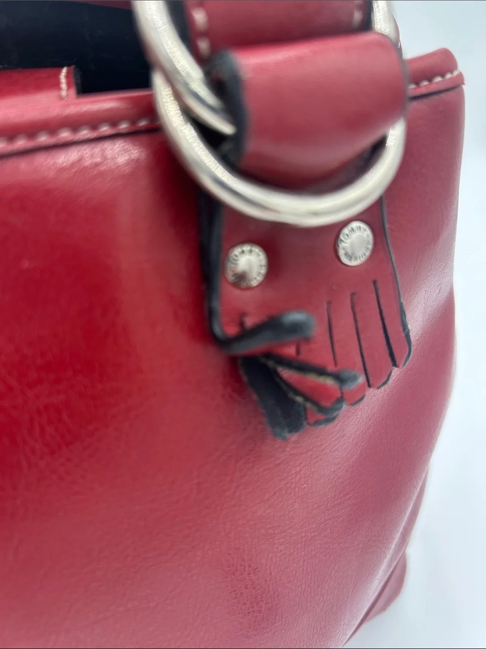 Tommy Hilfiger smooth red