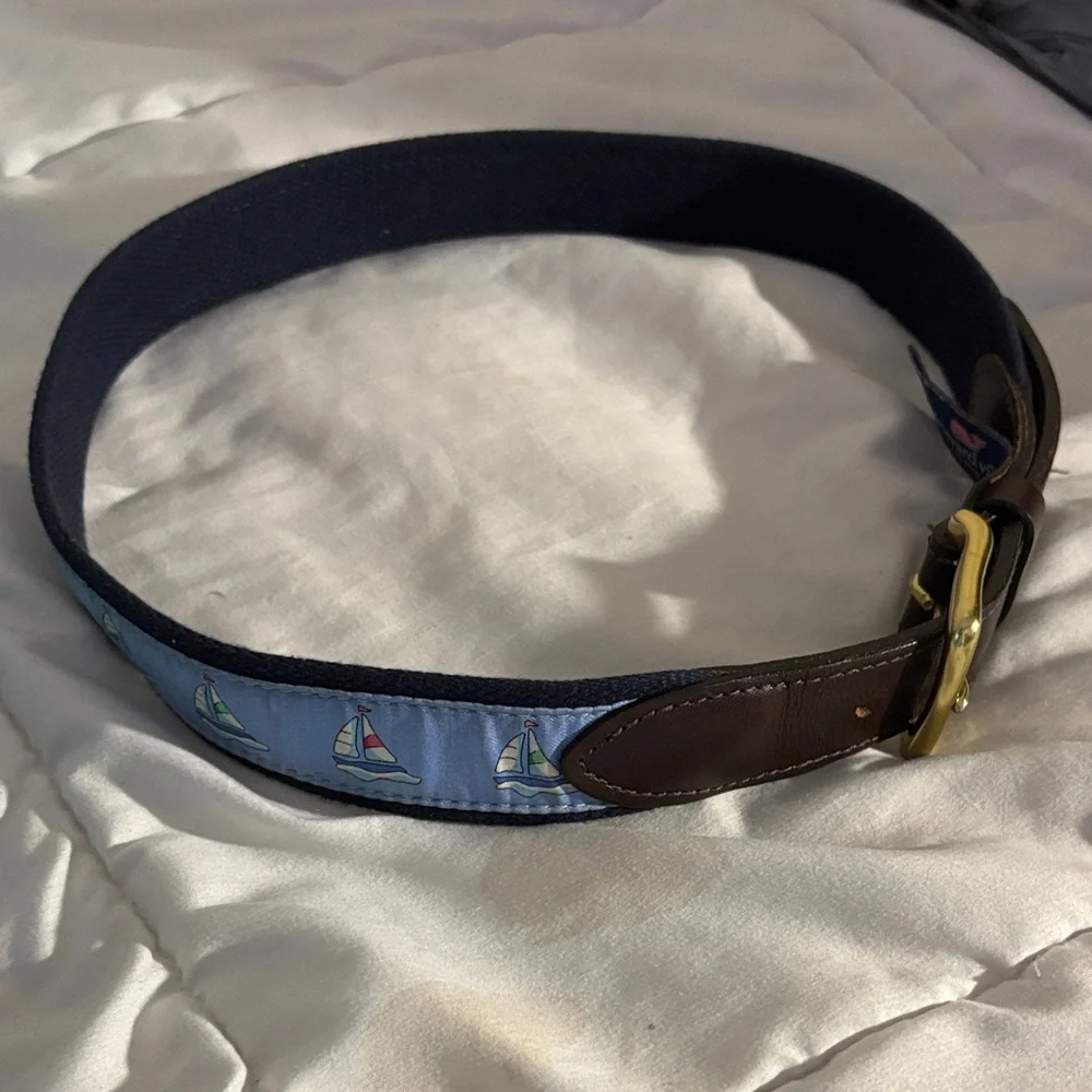 Vineyard Vines nautical design