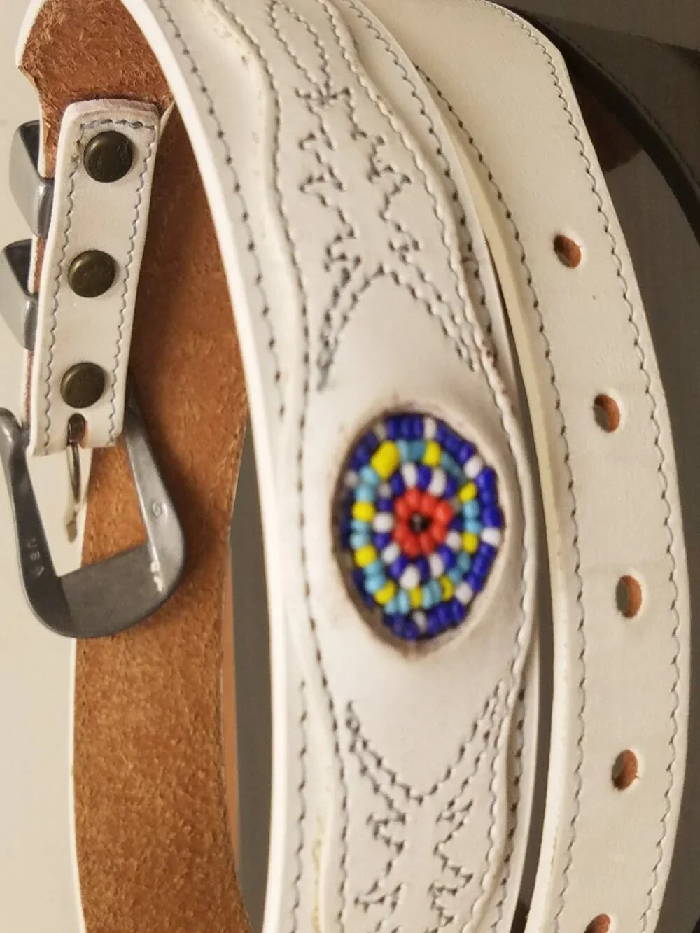 Silver Creek Collection Southwest Western Beaded Style White Leather Belt 27-30