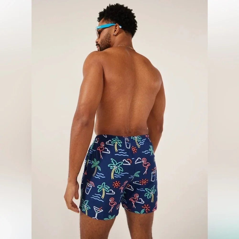 chubbies pockets •waist stretch