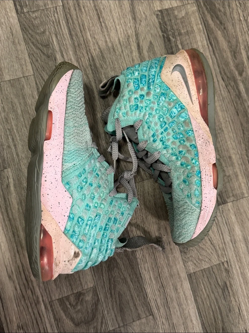 N/A nike lebron